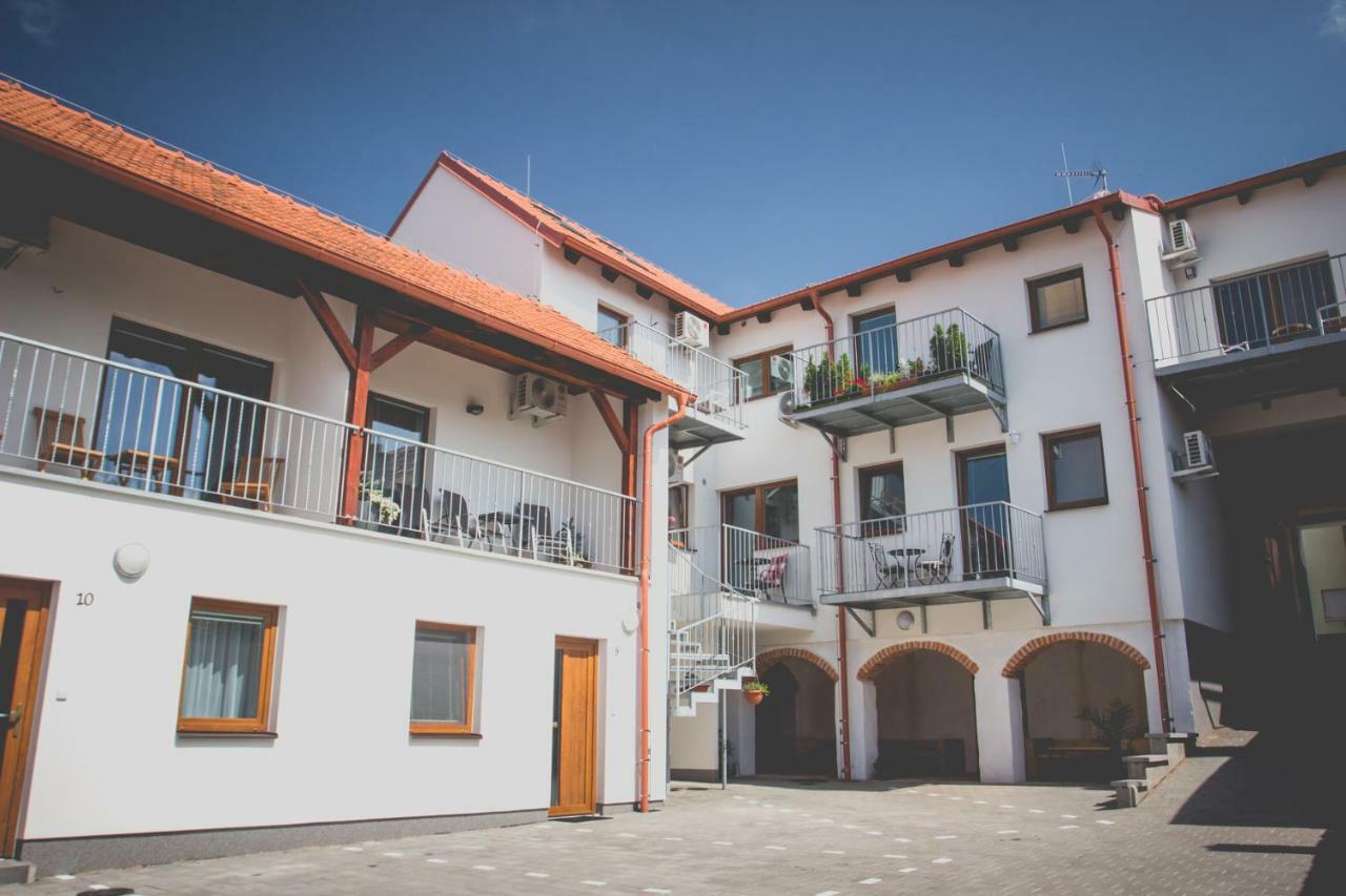 Apartmán Rezidence Mikulov Exterior foto